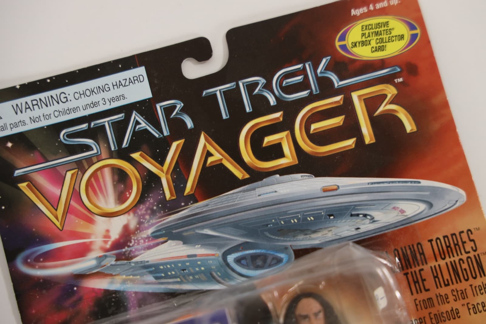Figur( B‘Elanna Torres as a full Klingon)